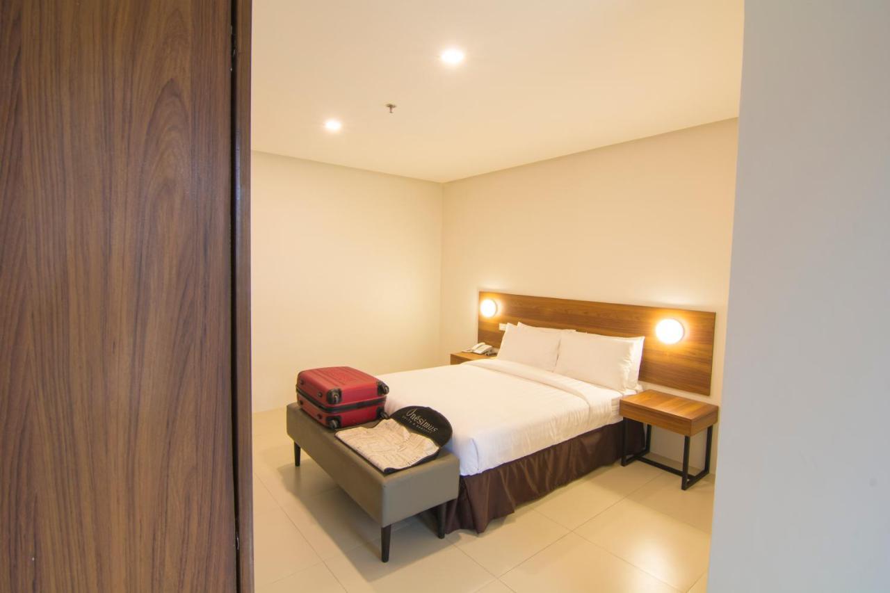 Mango Suites Cauayan Экстерьер фото